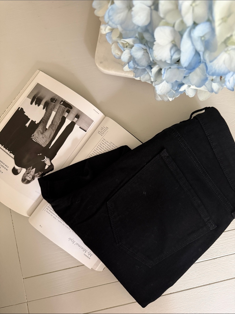 Old Navy Black Straight Jeans with Classic Pocket Detail